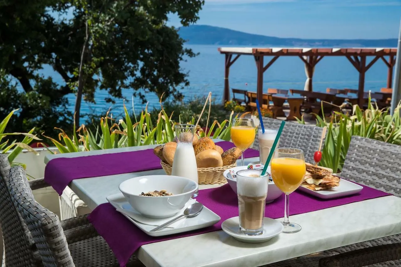 Bed & Breakfast Rocky Beach Rooms Novi Vinodolski