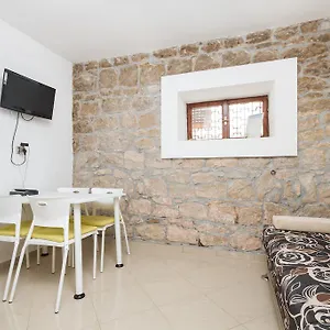 Pama 3*, Split Croatia