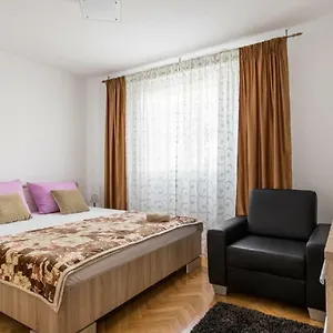 Deluxe Manuela With Balcony Center 3*, Split Croatia