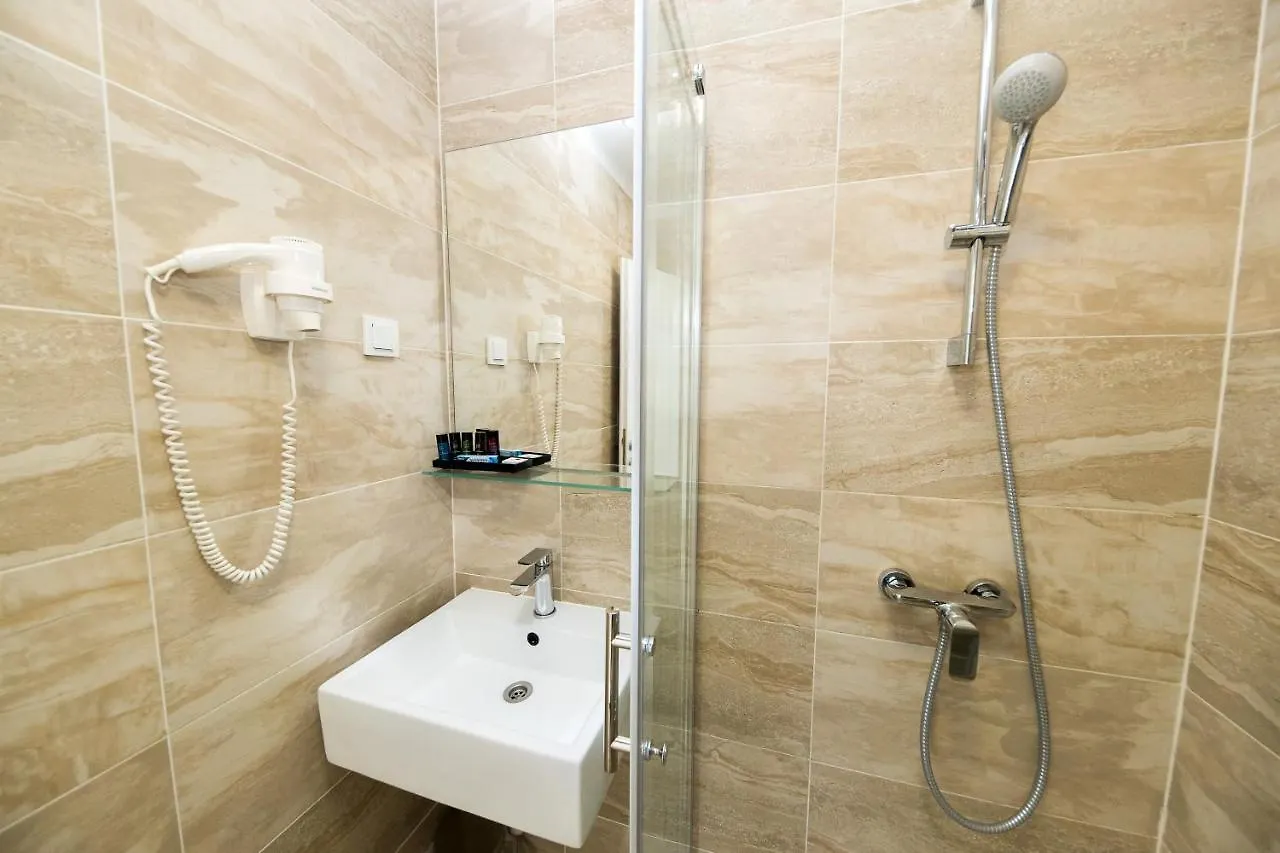 Rocky Beach Rooms Novi Vinodolski